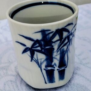 Vtg CHINESE SCHOLAR'S BLUE AND WHITE BAMBOO PORCELAIN CALLIGRAPHY BRUSH POT